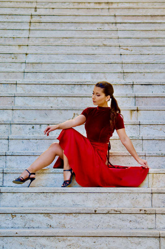 Conjunto de Veludo e Vetim Gaia Burgundy Red Tango | Top e Saia