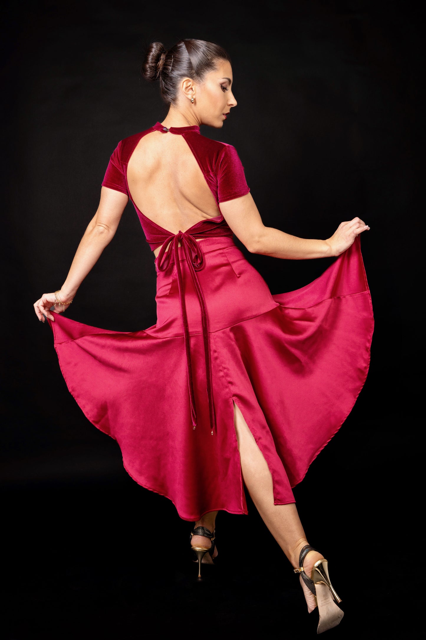 Conjunto de Veludo e Vetim Gaia Burgundy Red Tango | Top e Saia